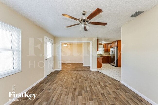 Photo - 4301 Tarpon Dr SE