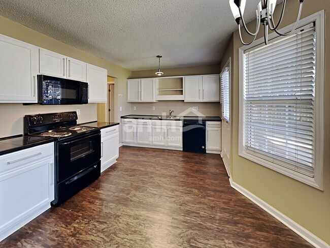 Photo - 4001 Mantua Way