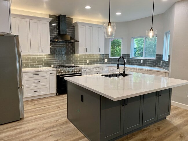 Photo - 2927 E Solar Ave