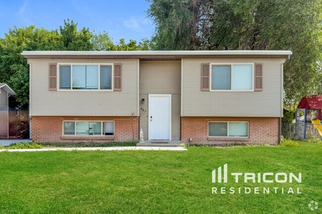 Building Photo - 667 W 2200 N Rental