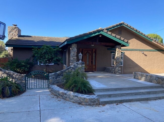 Photo - 14931 Adams Dr