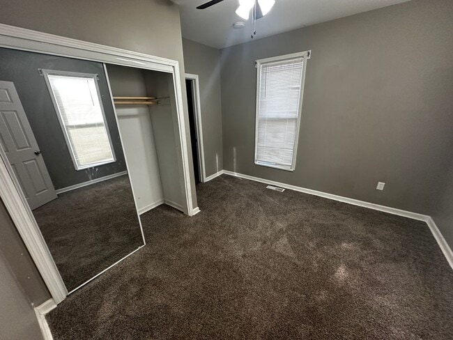 Photo - 5311 Halsey St