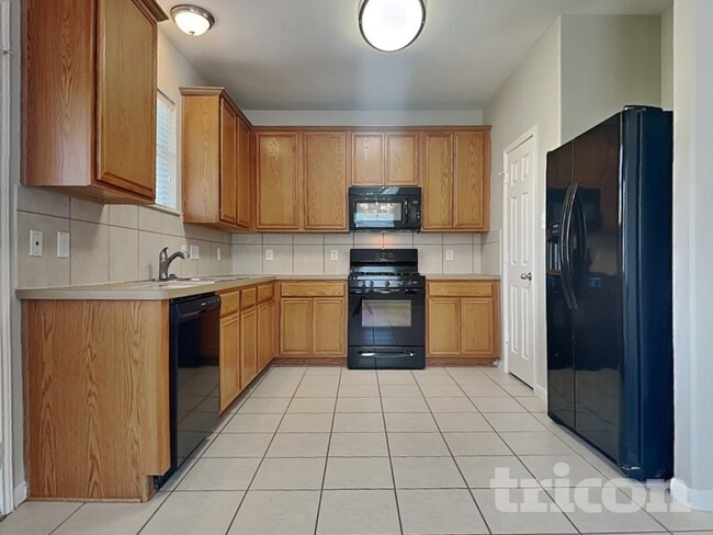 Photo - 2011 Rycroft Dr