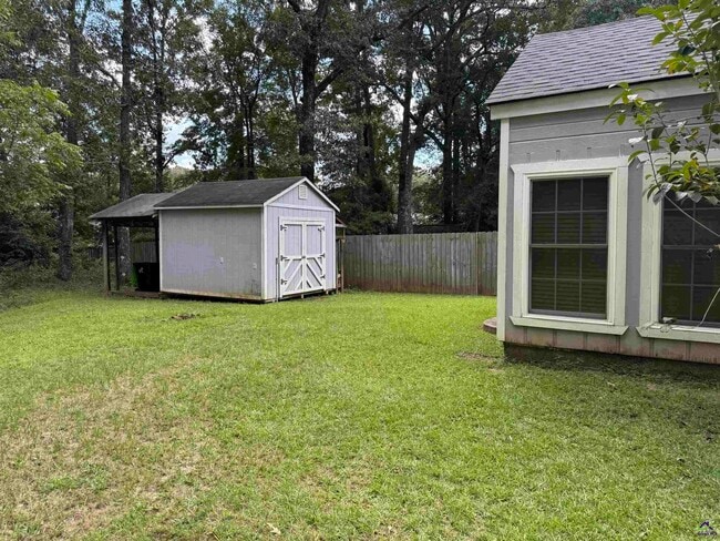 Photo - 282 Somerset Dr