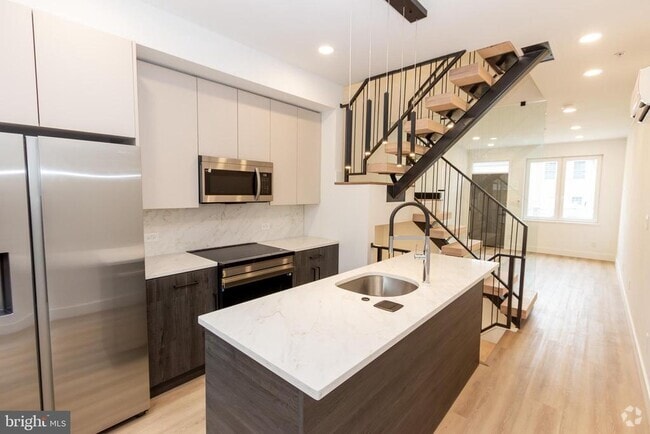 Building Photo - 1544 N Darien St Rental