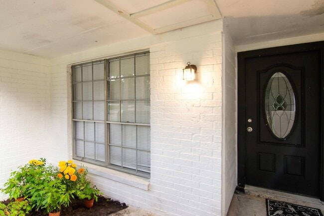 Photo - 1702 Athens Dr