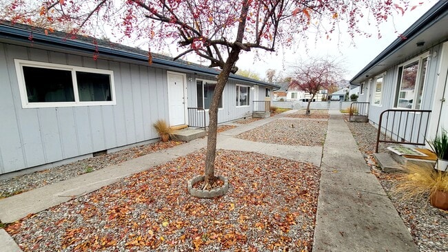 Photo - 2426 White Ave Unit B