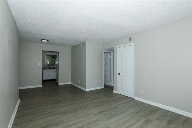 Photo - 2065 Alison Ct SW Unit 6