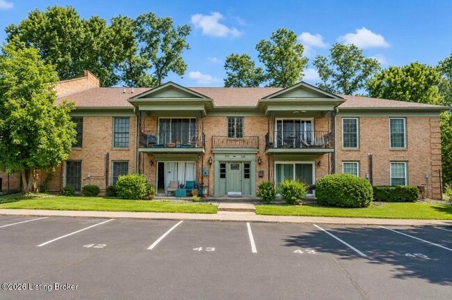 Building Photo - 320 Highwood Dr