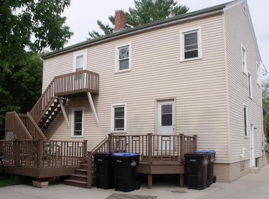 Photo - 558 Georgia St