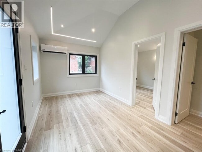 Photo - 110 Deschene Ave