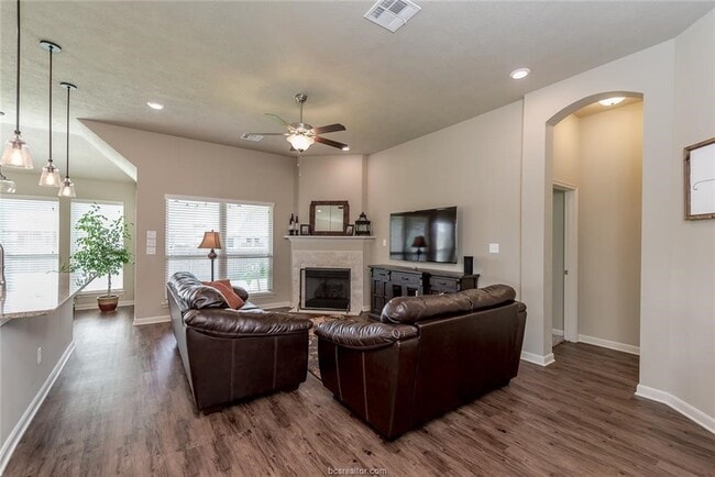 Photo - 4145 Shallow Creek Loop