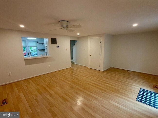 Photo - 9619 Glendower Ct