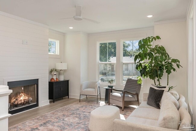 Photo - 1530 W Romana St