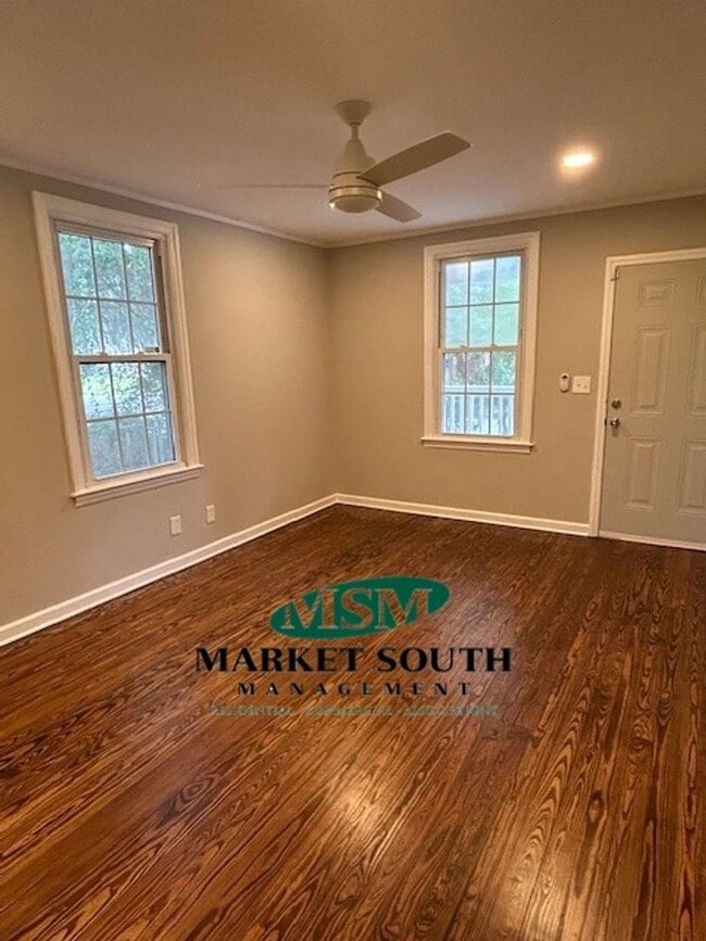 Photo - Remodeled home in East Savannah!