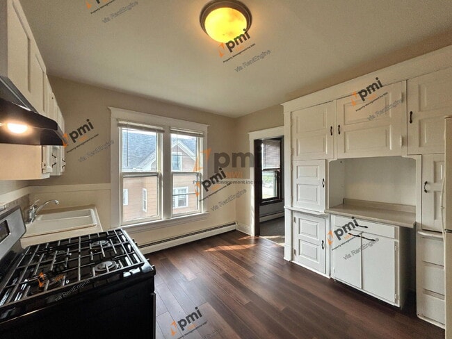 1122 Spring St Unit D
