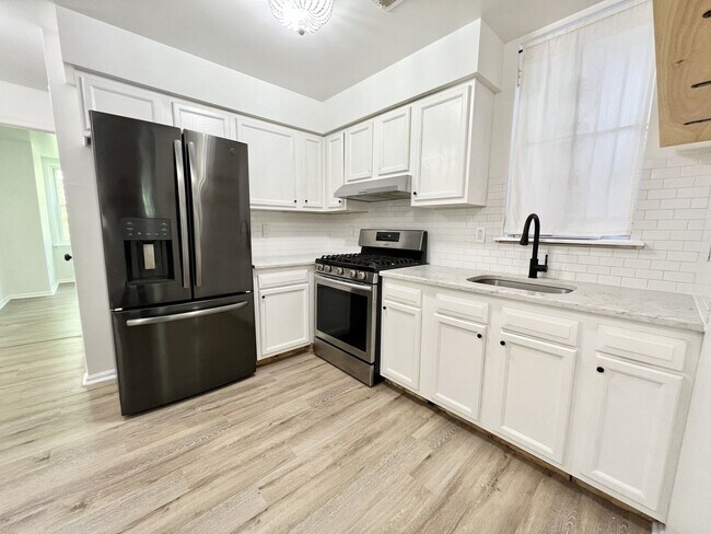 Photo - 4049 Ogden St Unit 2