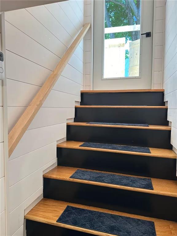 Photo - 207 Main Ave