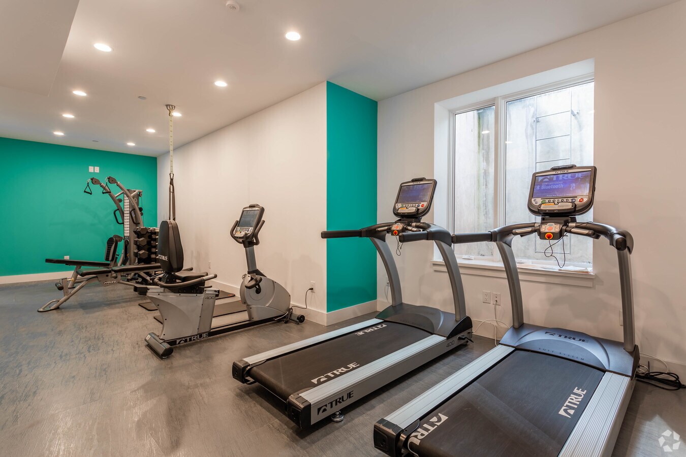 Marina Court - Marina Court