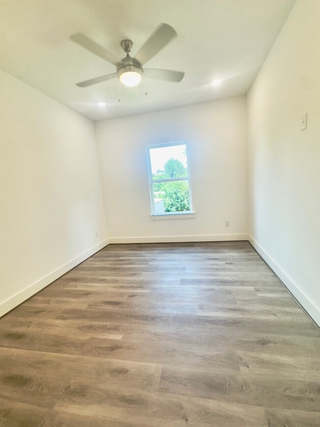 Building Photo - 10232 Porto Rico Rd Rental
