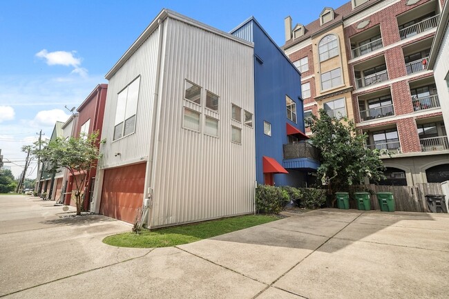 Photo - 6113 Gehring St Condo