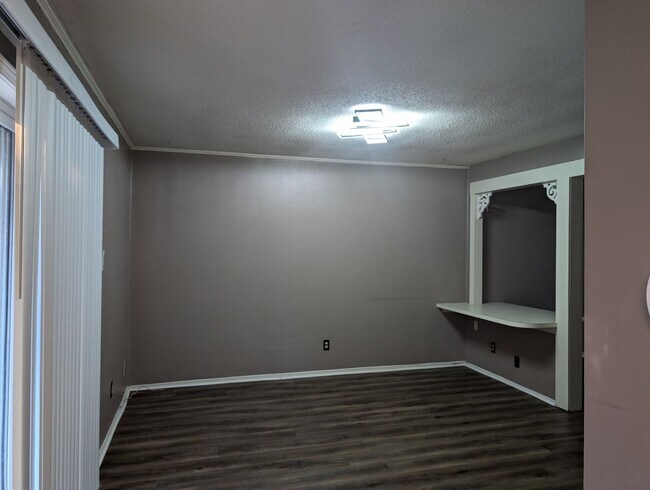 Photo - Townhouse 3/2.5 Fenced