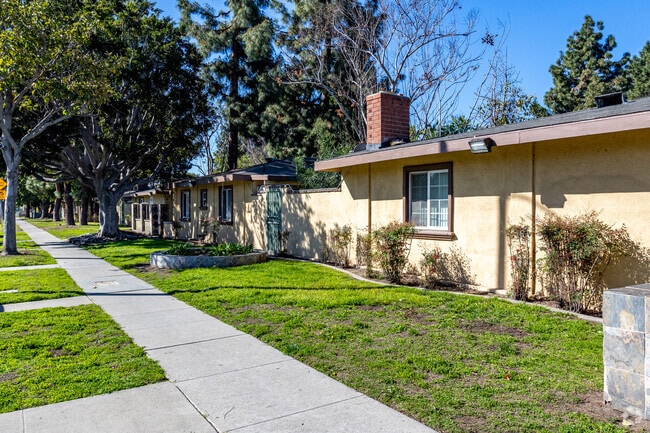 Photo - Chaumont Villas Apartments