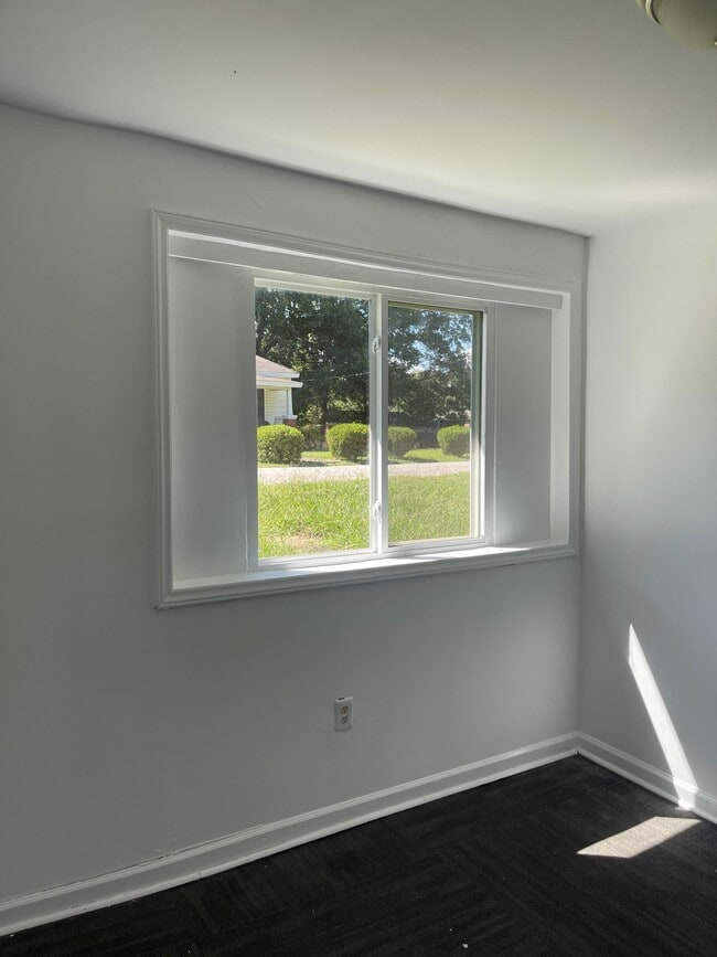 Photo - 208 Washington St