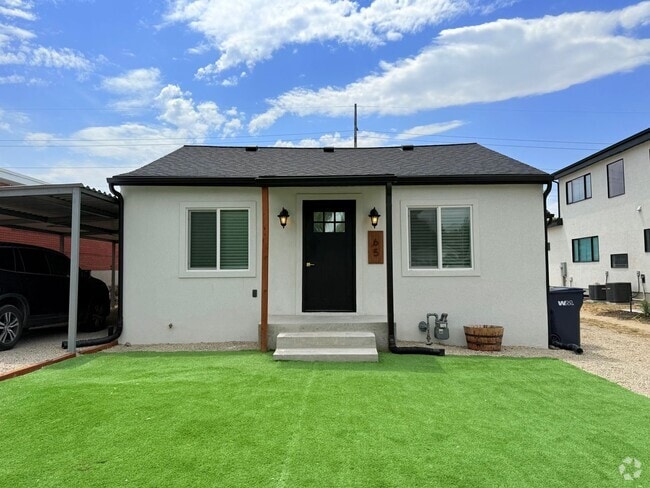 Building Photo - Beautifully Updated 2-Bedroom Home in Sandy!
