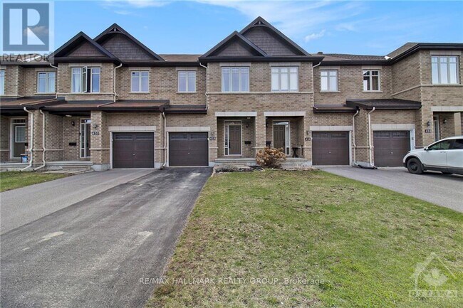 Photo - 428 Arncliffe Ave