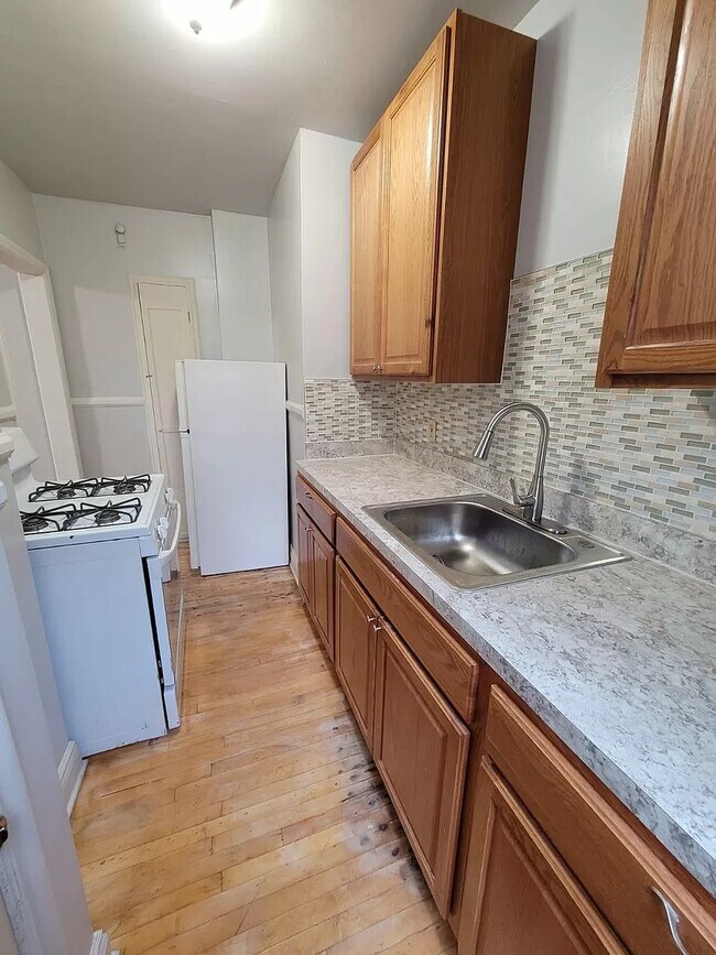 Photo - 1546 Anne Ave