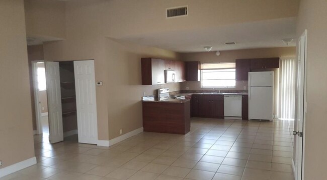 Photo - Grant St Duplex Unidad 5700