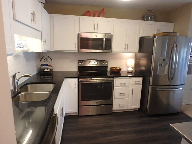 kitchen - 121 S Washington Ave Unit 14th floor