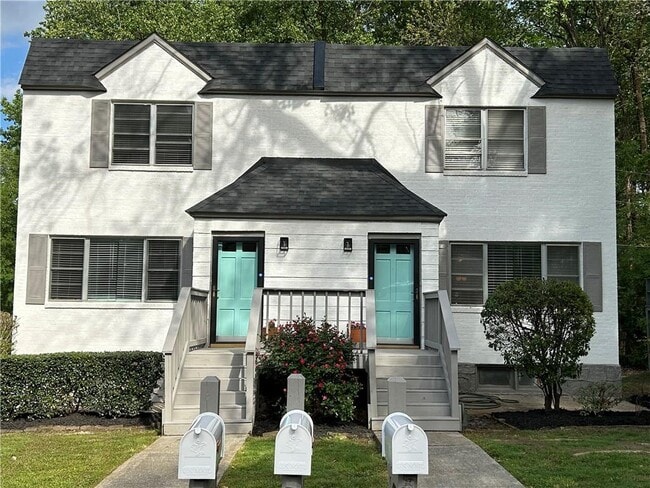 Building Photo - 1187 Lynmoor Dr NE