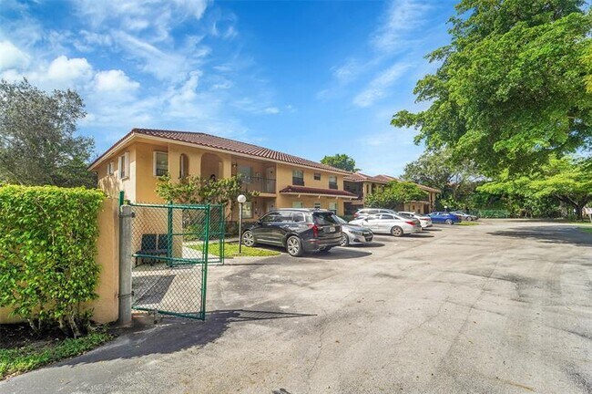 Photo - 9182 NW 40th St Unit 9182