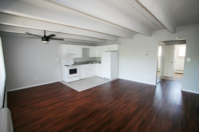 Photo - 1085 Pearl St Unidad 306