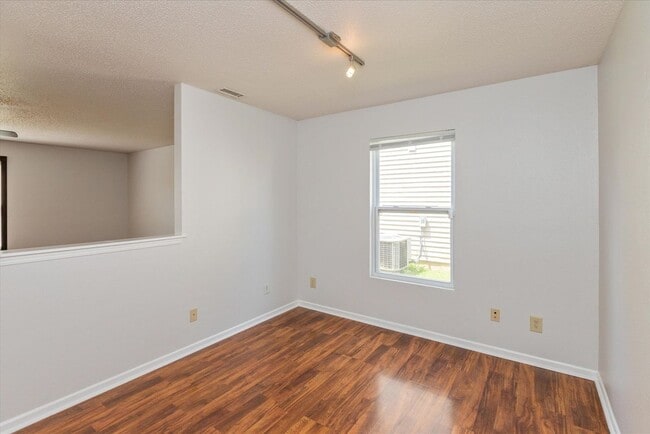 Photo - 2372 Cedarmill Dr