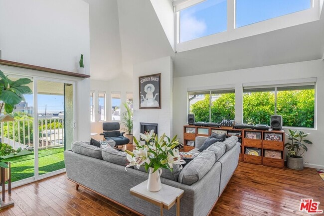 Building Photo - 24 Westwind St Unit C