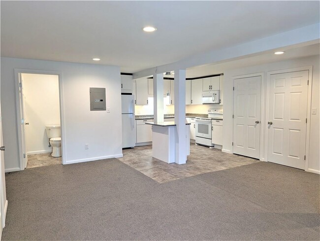 Building Photo - 99 Depot St Unit 9 Rental