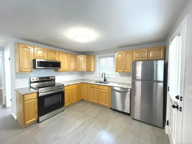 Photo - 34 Monroe St