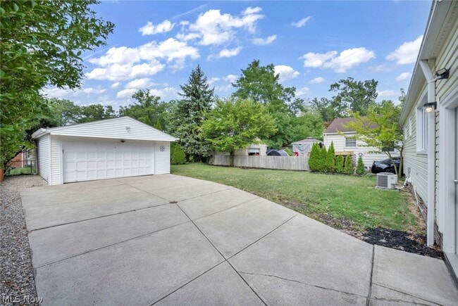 Photo - 24000 Knickerbocker Rd