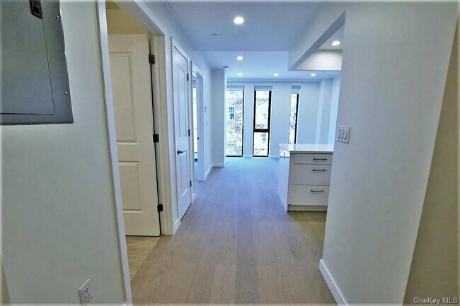 Building Photo - 41-26 44th St Unit 3C Rental
