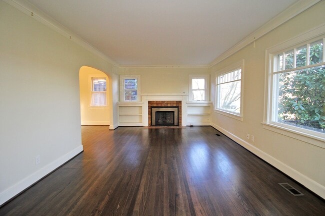 Photo - 2241 NE 33rd Ave