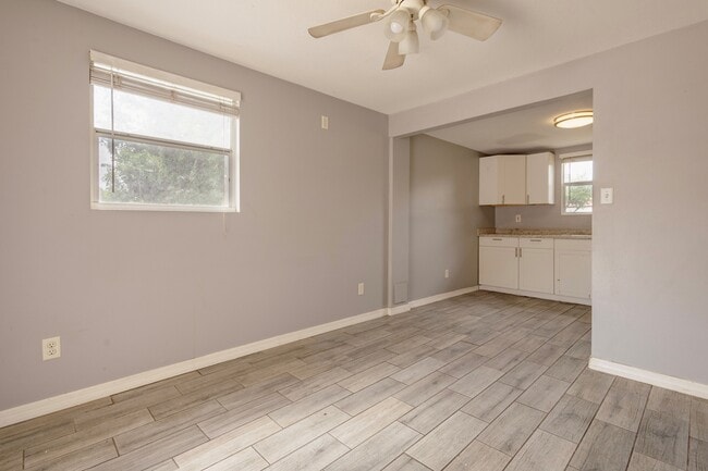 1720 4th Ave E Unit Bottom
