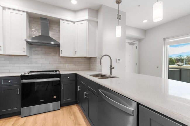 Photo - 903 Main St Unit 903 Main Street, 205