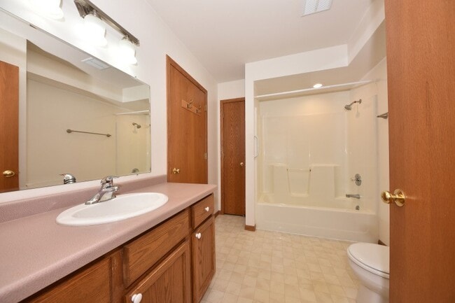 Photo - 1337 Jensen Ct