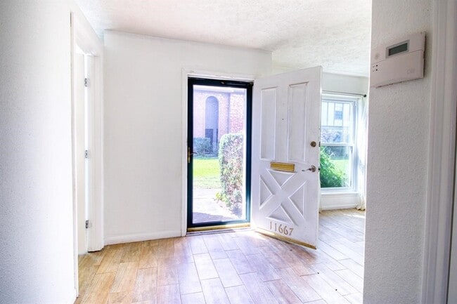Photo - 11667 Sabo Rd