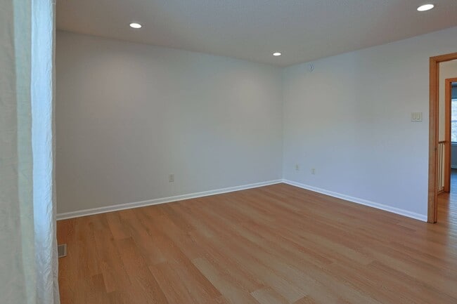 Master Bedroom - 222 Society Hill Blvd