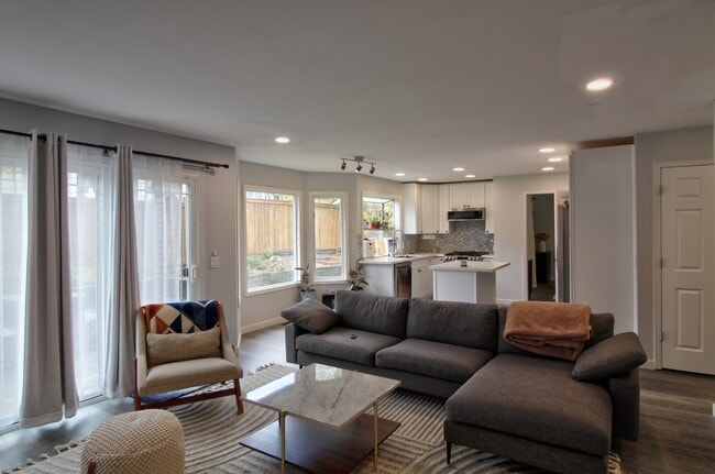 Photo - 940 223rd Pl NE