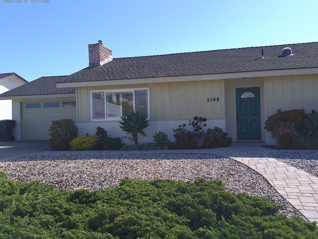 Building Photo - Sunset Terrace 3 bedroom, 2 bath house, 2 car garage in Los Osos